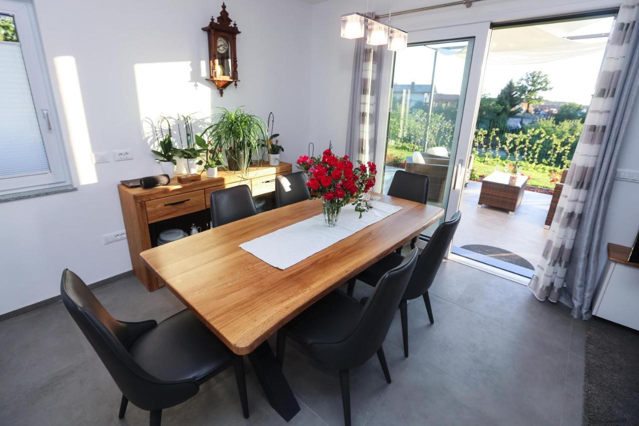 Hisa Dobrega Pocutja Apartment โคซินา ภายนอก รูปภาพ