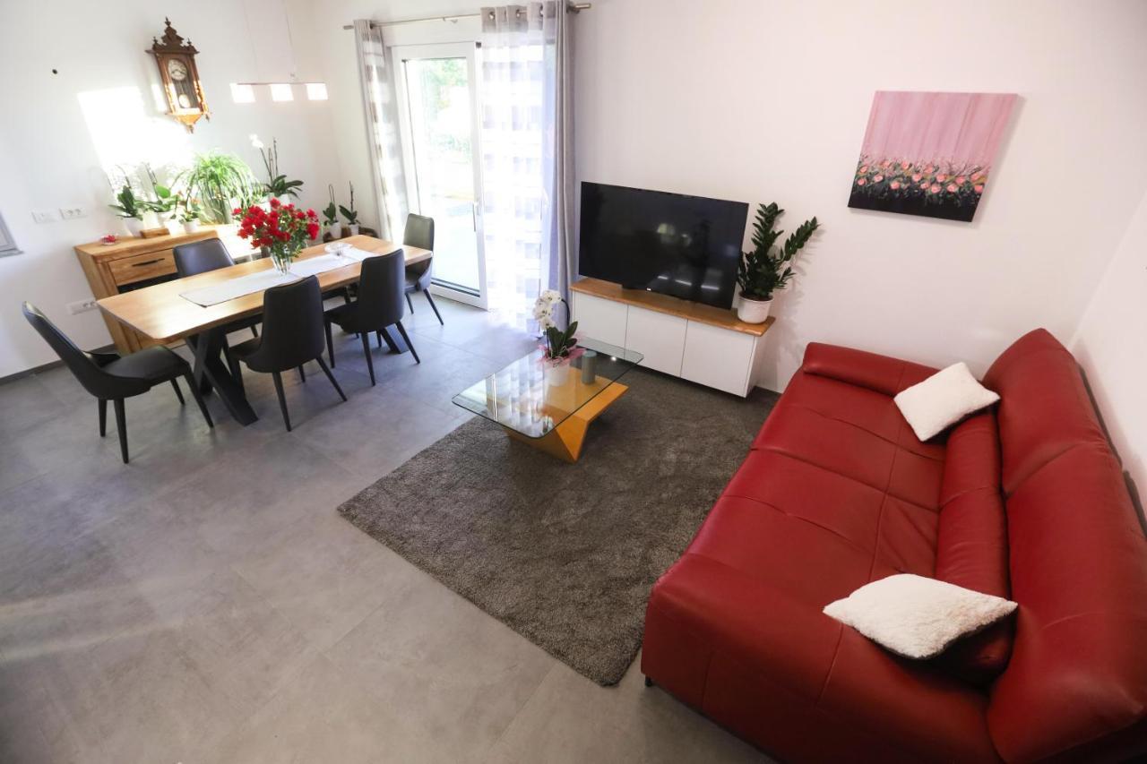 Hisa Dobrega Pocutja Apartment โคซินา ภายนอก รูปภาพ